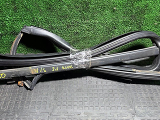 уплотнитель двери Hyundai Santa Fe 2 поколение (CM) 2008