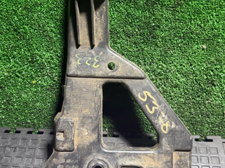 крепление бампера Audi A6 4F/C6 2006, 4F0807228