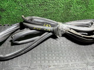 уплотнитель двери Mercedes-Benz E-Класс W211/S211 2003