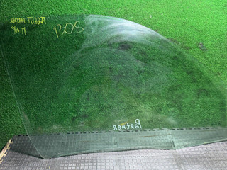 стекло двери передней правой Peugeot Partner 1 поколение (M49) 1999