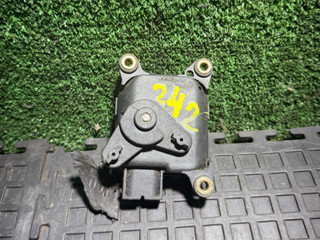 моторчик заслонки печки Volkswagen Passat B5 1998, 0132801115