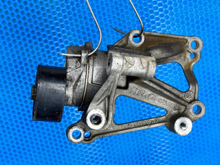 кронштейн генератора Peugeot 308 T7 2010, 1.2 л., HMZ (EB2F), бензин, МКПП, 9676870780, C4004532SE
