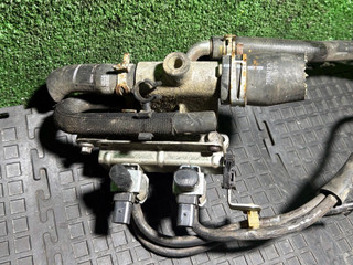 фланец (тройник) системы охлаждения Ford Focus 2 поколение 2006, бензин, 1S7G8K556AJ