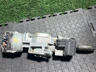 замок зажигания Ford Focus 2 поколение 2008, 3M513F880AD