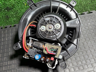 моторчик печки Mercedes-Benz E-Класс W211/S211 2004, 9400984