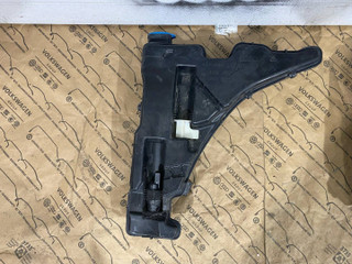 бачок омывателя Audi A4 B9 2018, 8W0955451L