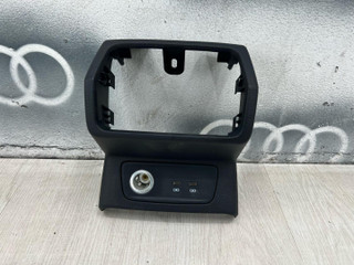 разъем AUX / USB Audi Q3 F3 2020, 2.0 л., бензин, АКПП, внедорожник 5 дв., 83A863324B