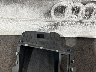 бардачок Audi Q3 F3 2020, 2.0 л., бензин, АКПП, внедорожник 5 дв., полный привод, 83B857925B