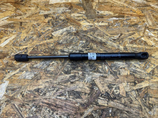 амортизатор капота BMW 5 серия F07/F10/F11 F10 2012, 2.0 л., N47 D20 C, дизель, АКПП, седан, задний привод, правый руль