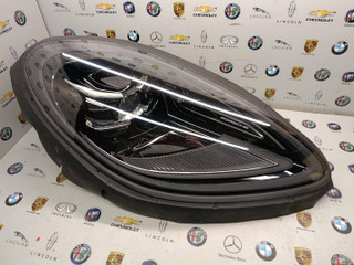 фара правая Porsche Macan 1 поколение [2-й рестайлинг] 2022, 2.0 л., бензин, АКПП, 95B941016G