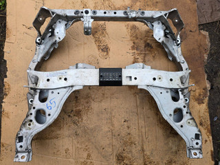 балка подвески передняя (подрамник) BMW X1 E84 [рестайлинг] 2013, 2.0 л., N20 B20 B, бензин, АКПП, коричневый, хетчбэк 5 дв., задний привод, правый руль, 31116761462