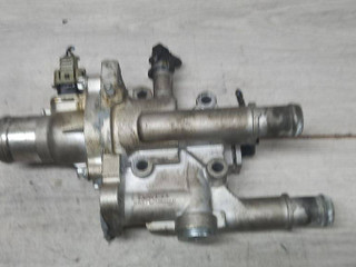 корпус термостата Chevrolet Cruze 1 поколение (2009 - 2012), 1.8 л., F18D4, бензин, 96984103, 55353311, 25199824, 25192230, 25192228