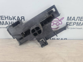кронштейн радиатора BMW 5 серия G30/G31 G30 2017, 3.0 л., B58 B30 A, бензин, АКПП, темно-синий, седан, полный привод, 17118632128, 8632128
