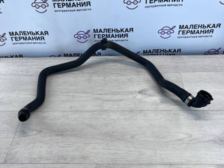 патрубок радиатора BMW 5 серия G30/G31 G30 2017, 3.0 л., B58 B30 A, бензин, АКПП, темно-синий, седан, полный привод, 17128602649, 8602649