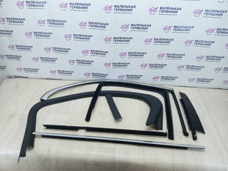 Комплект молдингов Mercedes-Benz C-Класс W205/S205/C205 2014, 2.0 л., M 274.920, бензин, АКПП, белый, седан, задний привод, правый руль, A2056901087, A2057350465, A2057300324, A2057350225, A2057370271