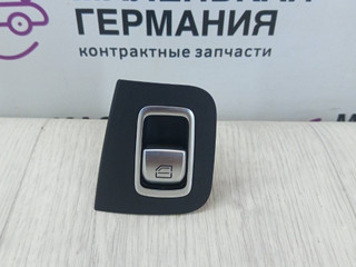 кнопка стеклоподъемника двери передней левой Mercedes-Benz C-Класс W205/S205/C205 2014, 2.0 л., M 274.920, бензин, АКПП, белый, седан, задний привод, правый руль, A2059051513