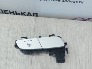 кнопка обогрева сидений Mercedes-Benz C-Класс W205/S205/C205 2014, 2.0 л., M 274.920, бензин, АКПП, белый, седан, задний привод, правый руль, A2139057302
