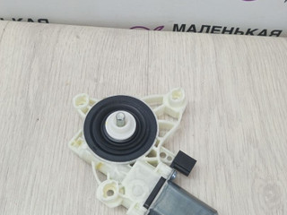 моторчик стеклоподъемника передний левый Mercedes-Benz C-Класс W205/S205/C205 2014, 2.0 л., M 274.920, бензин, АКПП, белый, седан, задний привод, правый руль, A0009065806