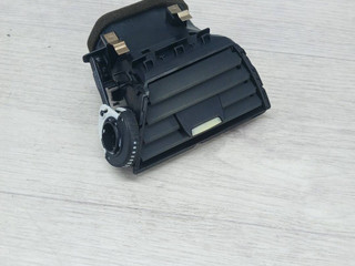 дефлектор обдува салона BMW 3 серия F30/F31/F34 F30 2012, 3.0 л., N55 B30 A, бензин, АКПП, black sapphire metallic (475), седан, задний привод, 64229218550, 9218550