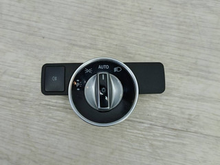 переключатель света Mercedes-Benz E-Класс W212 [рестайлинг] W212 (2013 - 2016), 2.0 л., M 274.920, бензин, синий, седан, задний привод, правый руль, A2129050551