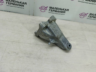 кронштейн двигателя Mercedes-Benz E-Класс W212 [рестайлинг] W212 (2013 - 2016), 2.0 л., M 274.920, бензин, синий, седан, задний привод, правый руль, A2742230204