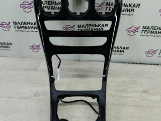 Декоративная накладка центральной консоли Mercedes-Benz C-Класс W205/S205/C205 2014, 2.0 л., M 274.920, бензин, АКПП, белый, седан, задний привод, правый руль, A2536806302, A2054402032, A0009060702
