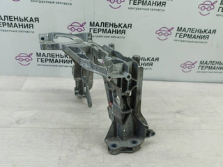 крепление фары правой Mercedes-Benz C-Класс W205/S205/C205 2014, 2.0 л., M 274.920, бензин, АКПП, белый, седан, задний привод, правый руль, A2056221700