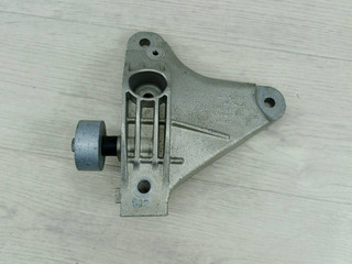 кронштейн двигателя BMW 5 серия F07/F10/F11 (2009 - 2013), 3.0 л., N52 B30 AF, бензин, 22116775911, 6775911