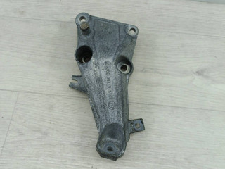 кронштейн двигателя BMW 3 серия E90/E91/E92/E93 (2004 - 2010), 2.0 л., N46 B20 BD, бензин, 22116760307, 6760307