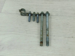 болт BMW 5 серия F07/F10/F11 F10 2011, 2.0 л., N47 D20 C, дизель, АКПП, седан, полный привод, 12319908092, 9908092