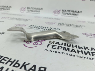 кронштейн (крепление) BMW 5 серия G30/G31 G30 2019, 4.4 л., N63 B44 C, бензин, АКПП, carbonschwarz metallic (416), седан, полный привод, 51117357179, 7357179
