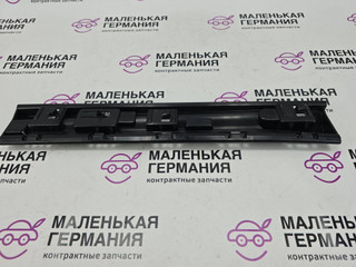 Кронштейн крепления порога BMW X1 F48 2016, 2.0 л., B47 C20 A, дизель, АКПП, alpinweiss 3 (300), передний привод, правый руль, 51777332330, 7332330
