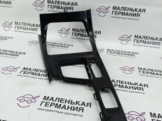 Декоративная накладка центральной консоли BMW X1 F48 2017, 2.0 л., B48 A20 B, бензин, АКПП, alpinweiss 3 (300), полный привод, правый руль, 9292548