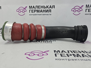 патрубок интеркулера BMW X5 E70 [рестайлинг] 2011, 3.0 л., N55 B30 A, бензин, АКПП, белый, правый руль, 13717583716, 7583716