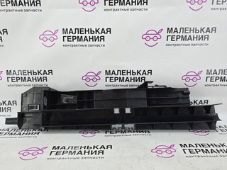 кронштейн радиатора BMW X5 E70 [рестайлинг] 2011, 3.0 л., N55 B30 A, бензин, АКПП, белый, правый руль, 17118572188, 7799761, 17117799761, 7799761, 8572188