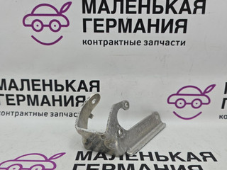 кронштейн (крепление) BMW 5 серия G30/G31 G30 2019, 4.4 л., N63 B44 C, бензин, АКПП, carbonschwarz metallic (416), седан, полный привод, 37146869137, 6869137