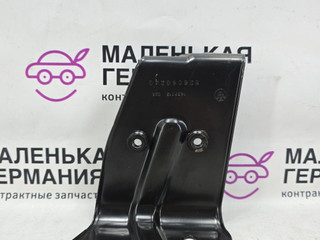 кронштейн (крепление) BMW X5 F15 2013, 3.0 л., N57 D30 A, дизель, АКПП, mineralweiss metallic (a96), внедорожник 5 дв., полный привод, правый руль, 52606G240, 1477713