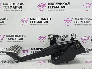педаль тормоза Mercedes-Benz A-Класс W176 2013, 2.0 л., M 270.920, бензин, робот, серый, хетчбэк 5 дв., передний привод, правый руль, A2462920308, A2462901401, A2462900119, A1702900182