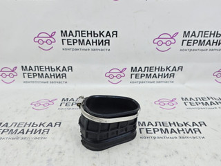 патрубок воздушного фильтра BMW 5 серия G30/G31 G30 2019, 4.4 л., N63 B44 C, бензин, АКПП, carbonschwarz metallic (416), седан, полный привод, 13718613155, 8613155