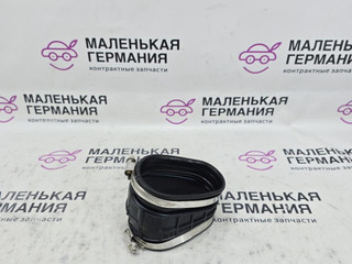 патрубок воздушного фильтра BMW 5 серия G30/G31 G30 2019, 4.4 л., N63 B44 C, бензин, АКПП, carbonschwarz metallic (416), седан, полный привод, 13718613156, 8613156