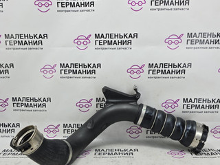 патрубок интеркулера BMW X1 F48 2017, 2.0 л., B48 A20 B, бензин, АКПП, синий mediterranblau c10, полный привод, правый руль, 13718616212, 8616212