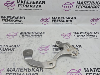 кронштейн глушителя Mercedes-Benz E-Класс W212 [рестайлинг] W212 2013, 2.0 л., M 274.920, бензин, АКПП, 775 iridiumsilber, седан, задний привод, правый руль, A2741421140