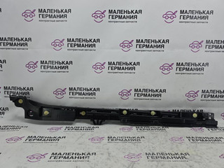 Кронштейн крепления порога BMW M5 F10 2012, 4.4 л., S63 B44 B, бензин, робот, 300 alpinweiss 3, седан, задний привод, правый руль, 51777204022, 7204022