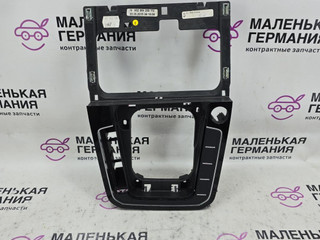 Декоративная накладка центральной консоли Volkswagen Passat B8 2015, 1.8 л., CJSA, бензин, робот, 2t/c9x чёрный перламутр, седан, правый руль, 3G2864263, 3G2864263Y12