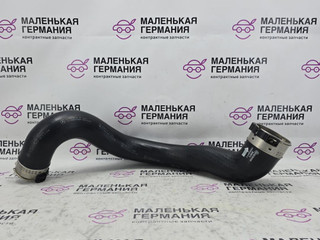 патрубок интеркулера Mercedes-Benz C-Класс W204 [рестайлинг] W204.048 2012, 1.8 л., M 271.860, бензин, АКПП, 149 белый, седан, задний привод, правый руль, A2045282682