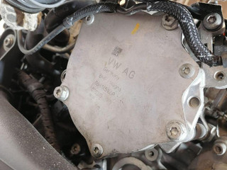 насос вакуумный Volkswagen Passat B8 2015, 1.8 л., CJSA, бензин, робот, 2t/c9x чёрный перламутр, седан, правый руль, 06K145100P