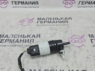 насос (моторчик) омывателя стекла BMW 5 серия G30/G31 G30 2017, 2.0 л., B48 B20 A, бензин, АКПП, b65 jatoba brown metallic, седан, задний привод, правый руль, 67127298309, 7298309, 6931910