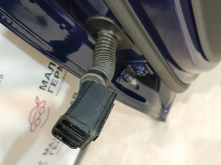 дверная проводка Audi A4 B9 2017, 2.0 л., CVKB, бензин, МКПП, s9/x5q синий металлик, седан, передний привод, правый руль, 8W0971693, 8W0971687AG