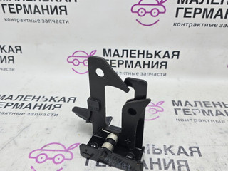 замок капота Mercedes-Benz C-Класс W204 [рестайлинг] W204.048 2012, 1.8 л., M 271.860, бензин, АКПП, 149 белый, седан, задний привод, правый руль, A2048800064