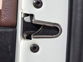 замок двери передней правой BMW X5 F15 2013, 3.0 л., N57 D30 A, дизель, АКПП, 300 alpinweiss iii, полный привод, правый руль, 51217281932, 7281932
